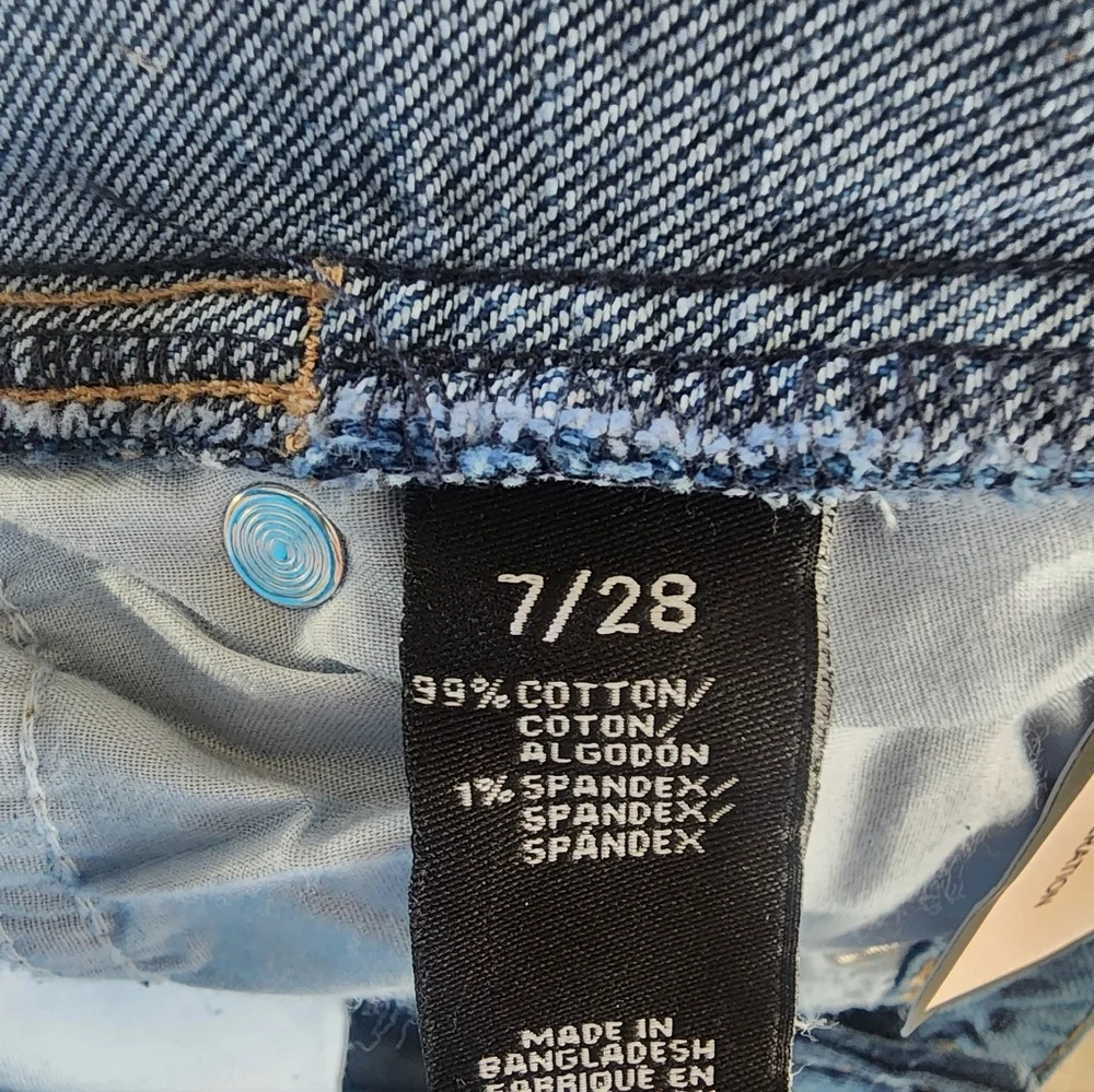BCBG GENERATION CIGARETTE STRAIGHT JEANS